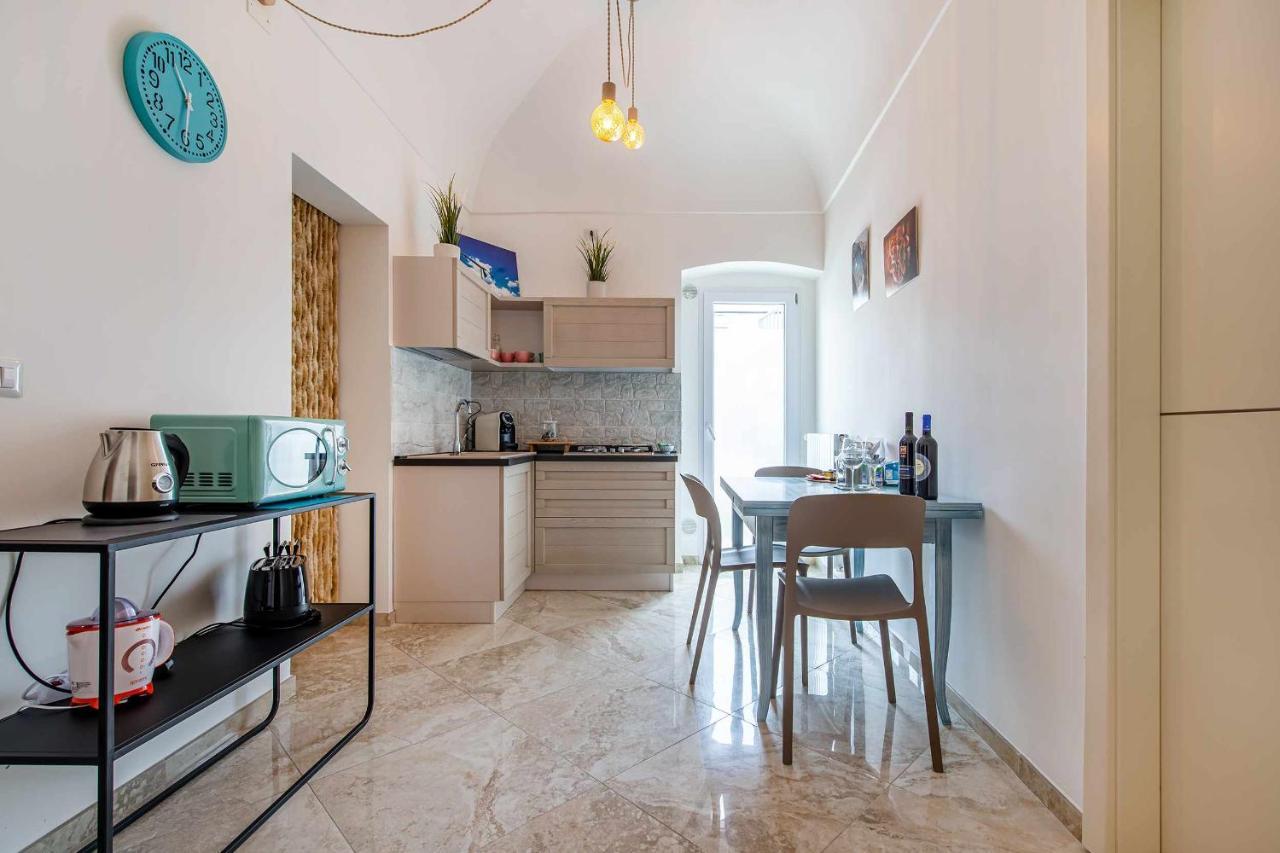 Zephir Apartments Brindisi Esterno foto